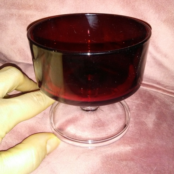 Vintage French Glass Ruby Red Footed Dessert Bowl Berry Fruit Arcoroc France MCM - Picture 2 of 4